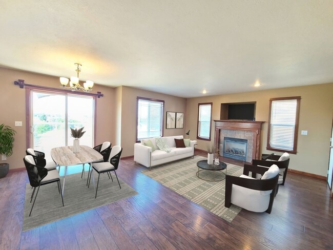 Photo - $2,200 -  3 Bed / 2.5 Bath Beautiful Spokane Valley House