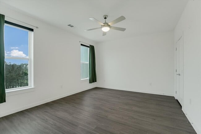 Photo - 4801 Springdale Rd Unit 1207