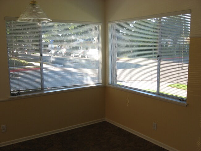 Photo - 1802 Oak St Unidad 3