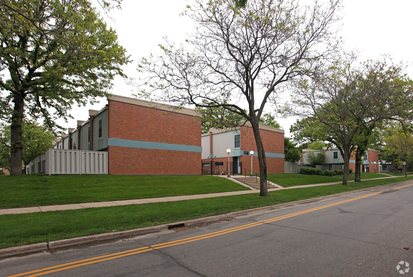 Photo - Pillsbury Court Apartments