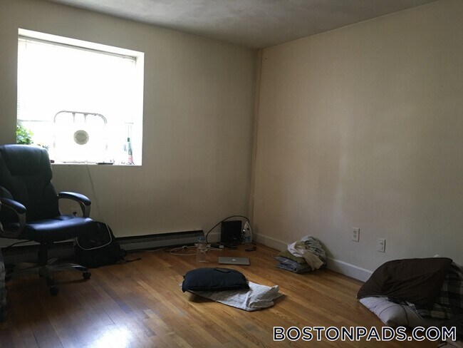 Photo - 10 Armington St Unit 3