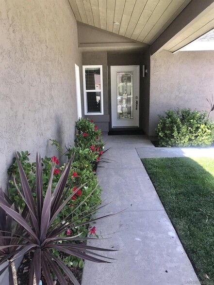 Photo - 1739 Jasmine St