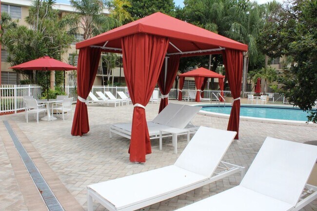 9375 SW 77th Ave Unit P1