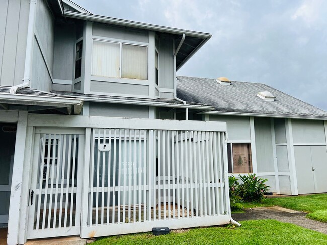 Building Photo - Mililani Mauka 2 bedroom 1 bath townhouse in Kumelewai Court