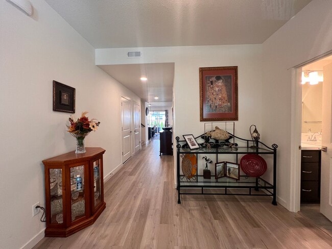 842 SE 37th St