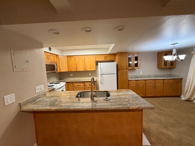 Photo - UNFURNISHED Upgraded Condo in Central location - Quiet Condominium Complex