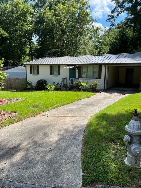 Photo - 375 Cologne Dr SE