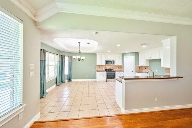 Building Photo - 13313 Enchanted Way