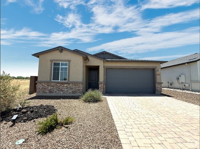 Building Photo - Beautiful 3-Bedroom Home for Rent in Saddl...