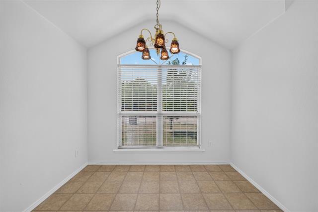 406 Oxford Loop