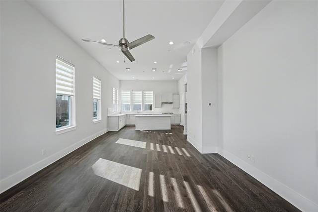 Photo - 381 E Greenbriar Ln