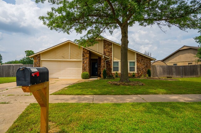 Charming 3-Bedroom, 2-Bath Home in Broken ... - Charming 3-Bedroom, 2-Bath Home in Broken ...