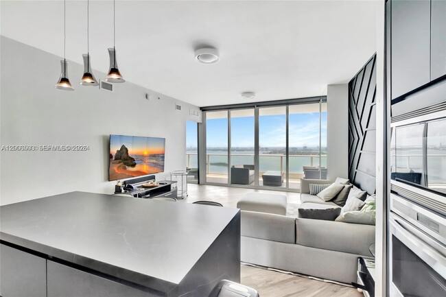 Photo - 2020 N Bayshore Dr Unit 3408