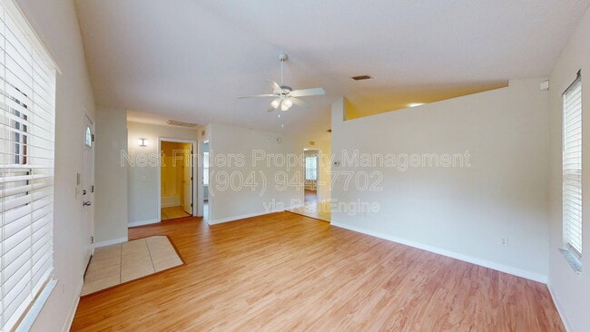 Photo - 908 Helen St
