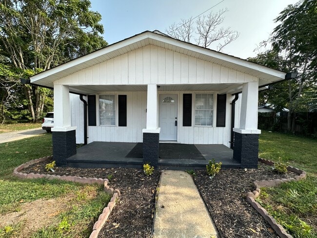 Photo - 2112 Steadman St