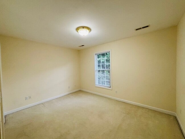 Photo - 1104 Caldwell Dr