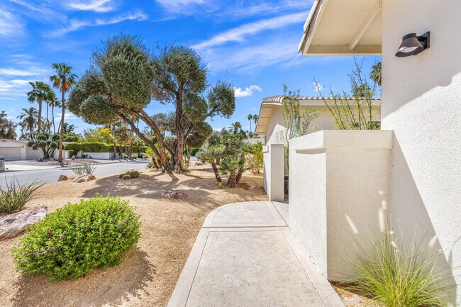 Photo - 2063 S Broadmoor Dr