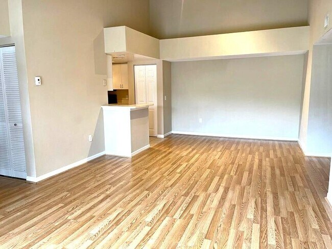 Photo - 4167 N Haverhill Rd Unit 1111