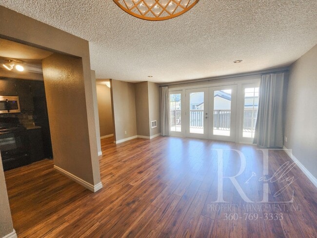 1343-A Whitney Ave