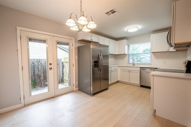 Photo - 8708 Pineridge Dr