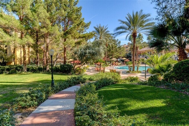 Building Photo - 230 E Flamingo Rd Unit 316 Rental