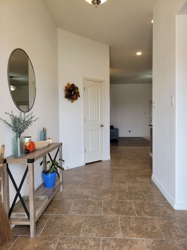 Photo - Open floor plan & small pets allowed! 3BD/2BA home in Killeen!