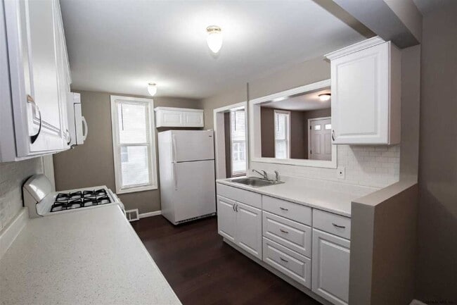 Photo - 32 Walnut St