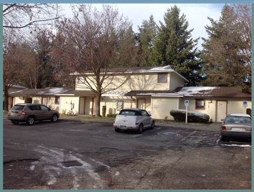 Elmwood Apartments - Elmwood Apartments