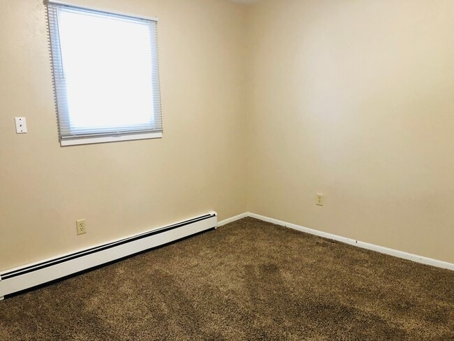 1735 3rd St SE Unit 3