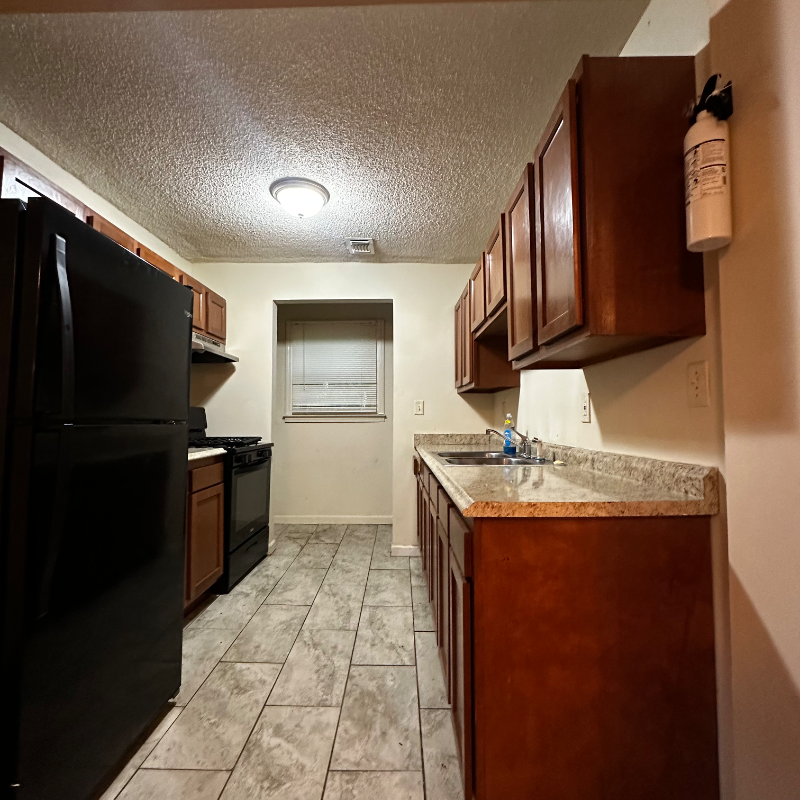Photo - 334 Holderness St SW