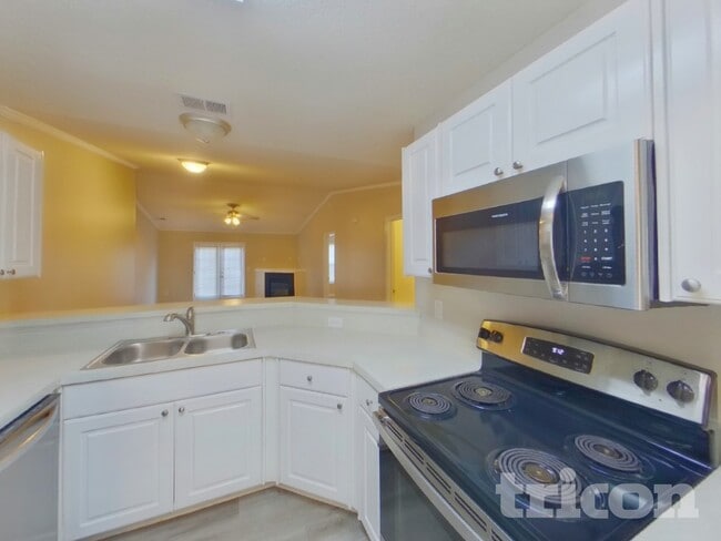 110 Lockleven Dr