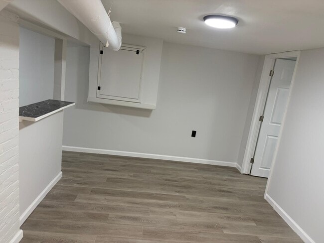 Photo - 327 Dover St