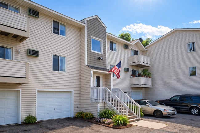 Building Photo - 904 Wescott Sq Unit 0000