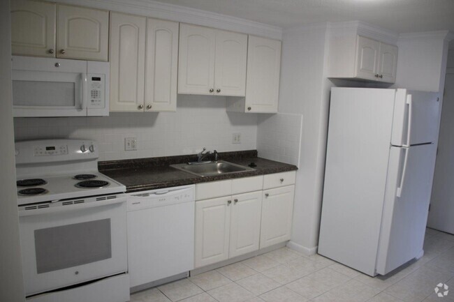 Building Photo - 14 Westford St Unit 6 Rental