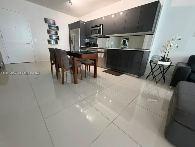Photo - 31 SE 6th St Unit 2604