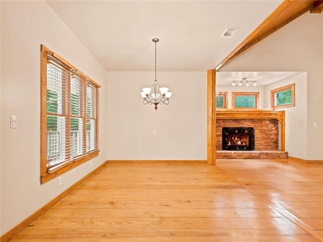 Photo - 847 Orchard Rd