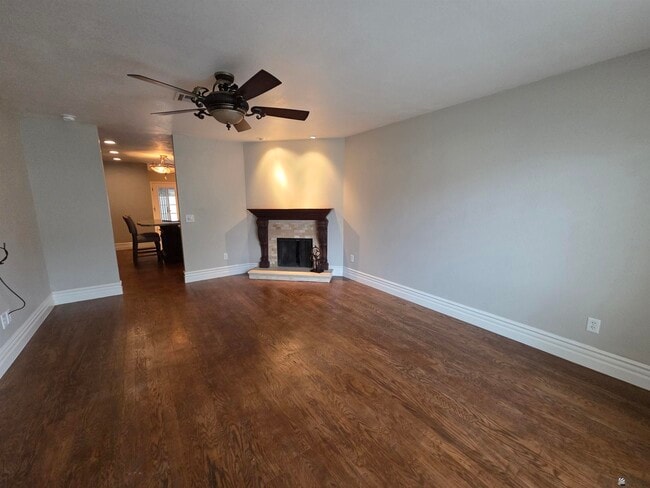Photo - 2155 S 14th Ave