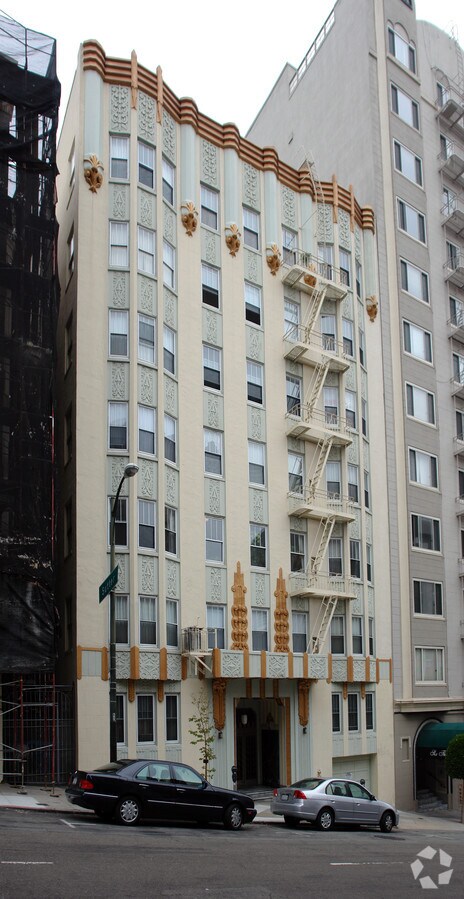 Photo - 640 Mason St Apartments