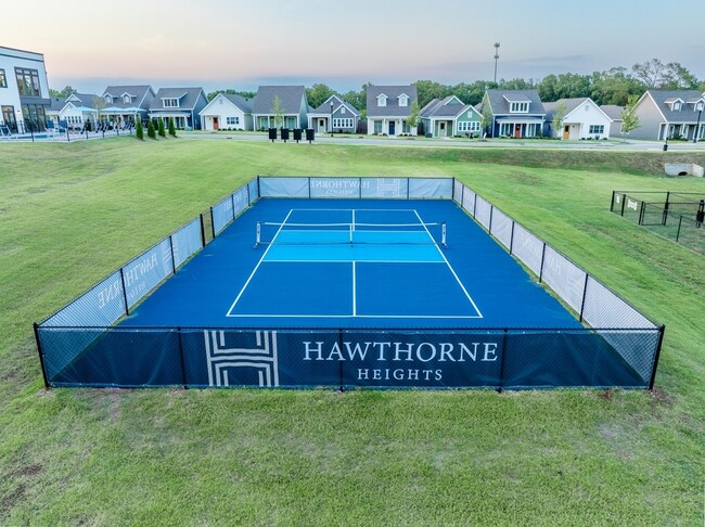 Photo - 832 NE Hts Ln