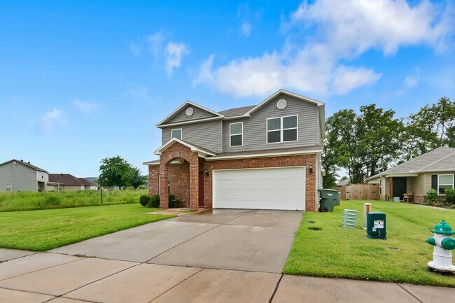 Photo - Beautiful home Located in desirable west F...