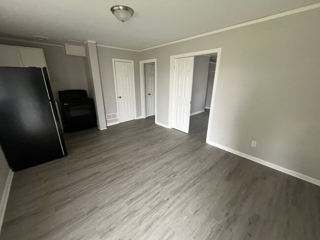 Photo - 207 Stirling St