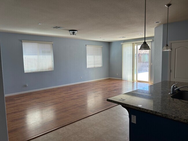 Photo - 1537 Sycamore Dr