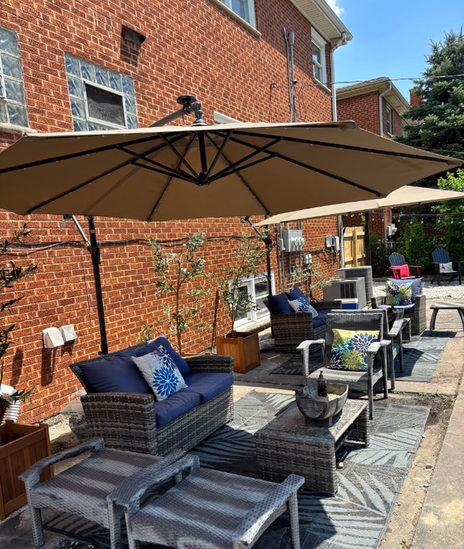 Photo - 10624 Mayfield Ave Unit Apt 2