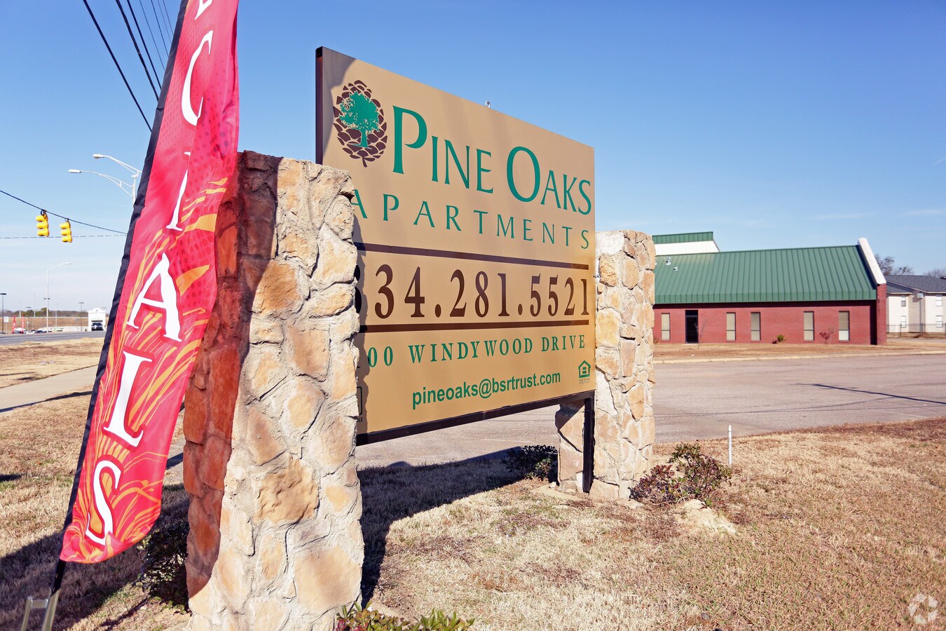Photo - Pine Oaks Apartments