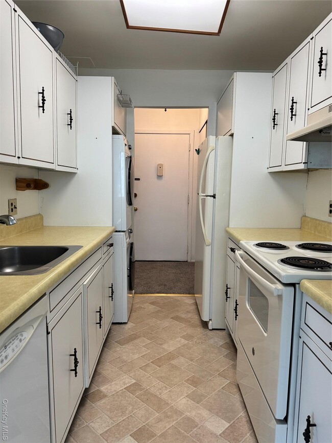 Photo - 24 Village Park Dr Unit 2F