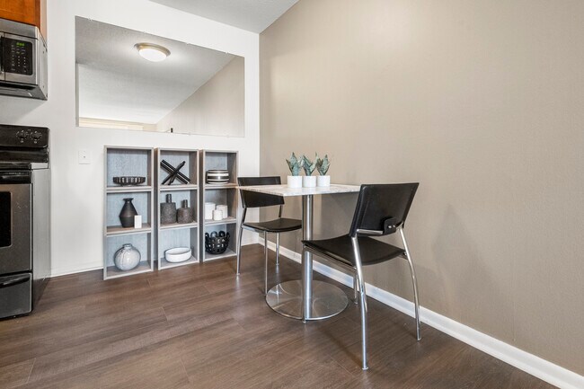 Uptown Square Apartments