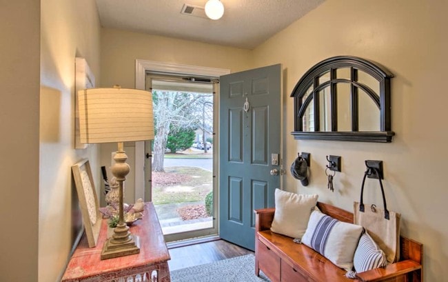 Photo - 210 Woodhaven Ct Unit 210