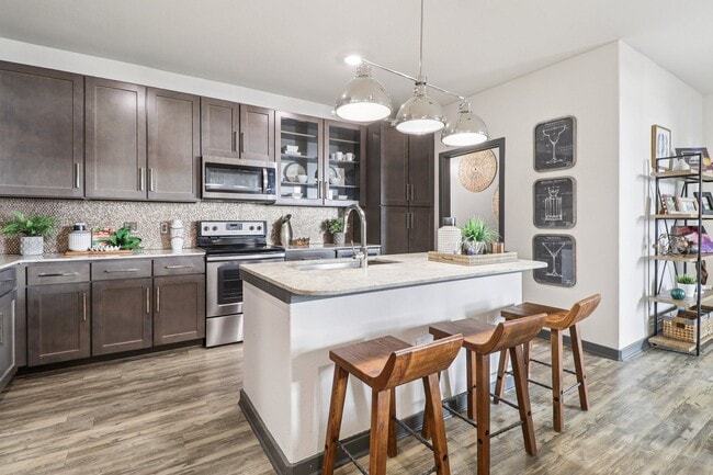 Photo - Revl Crockett Row