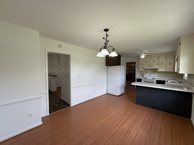 Photo - 1804 Sherwood Dr