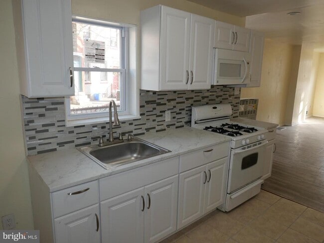 Photo - 4033 Filbert St